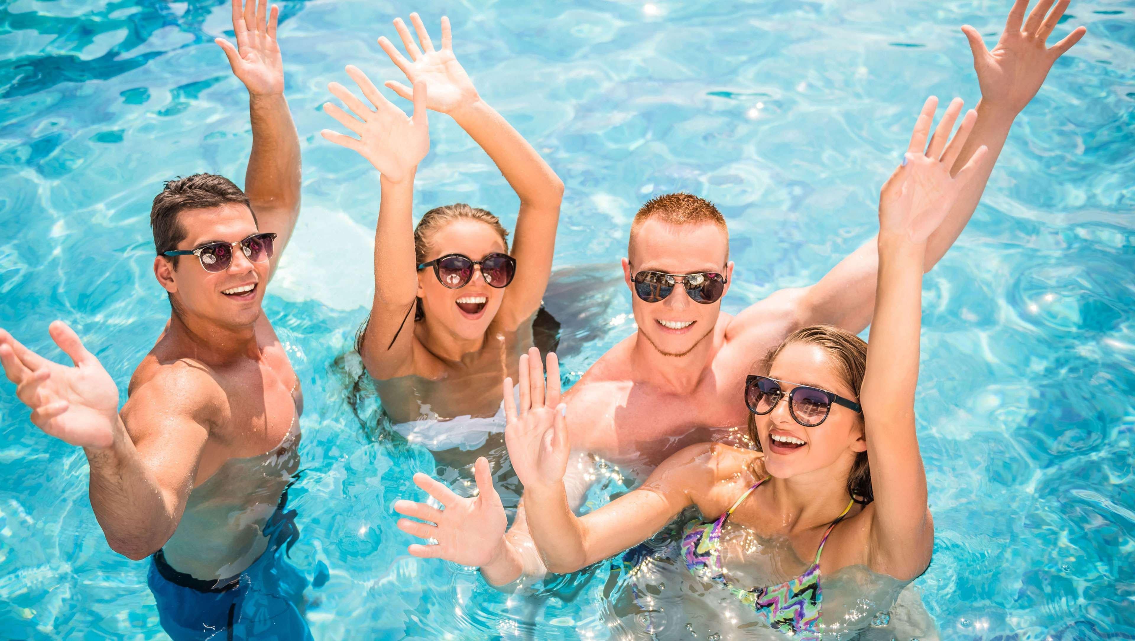 Quality Inn & Suites I-10 Near Fiesta Texas サンアントニオ エクステリア 写真